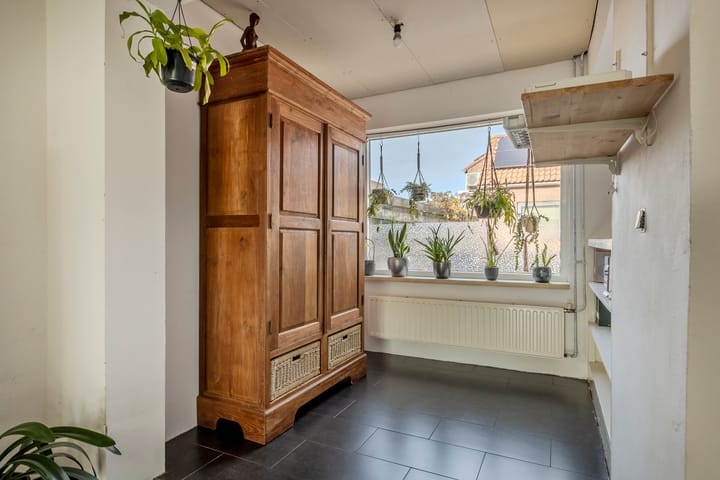 Photo 9 of Oranjestraat 62