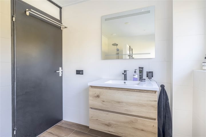 Photo 21 of Christiaan Eberhardstraat 8