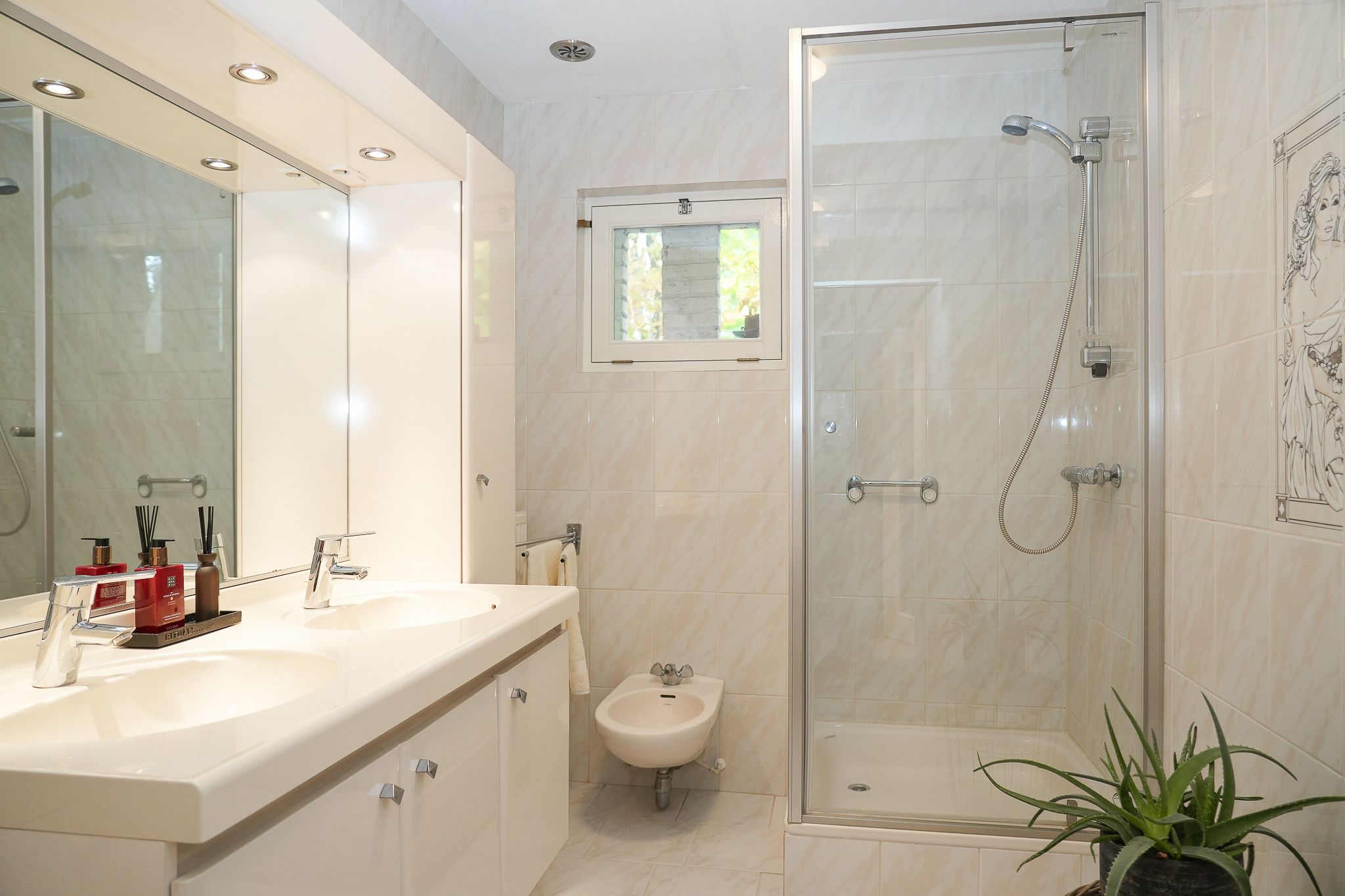 Photo 21 of Veenmos 10