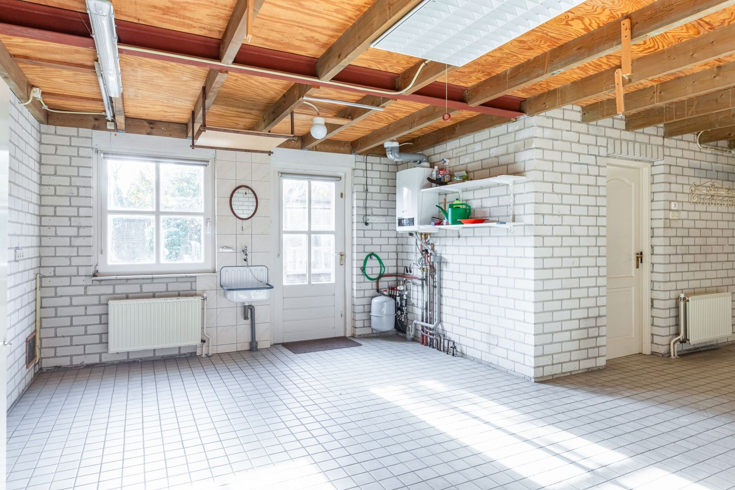 Photo 35 of Min. Aalbersestraat 12