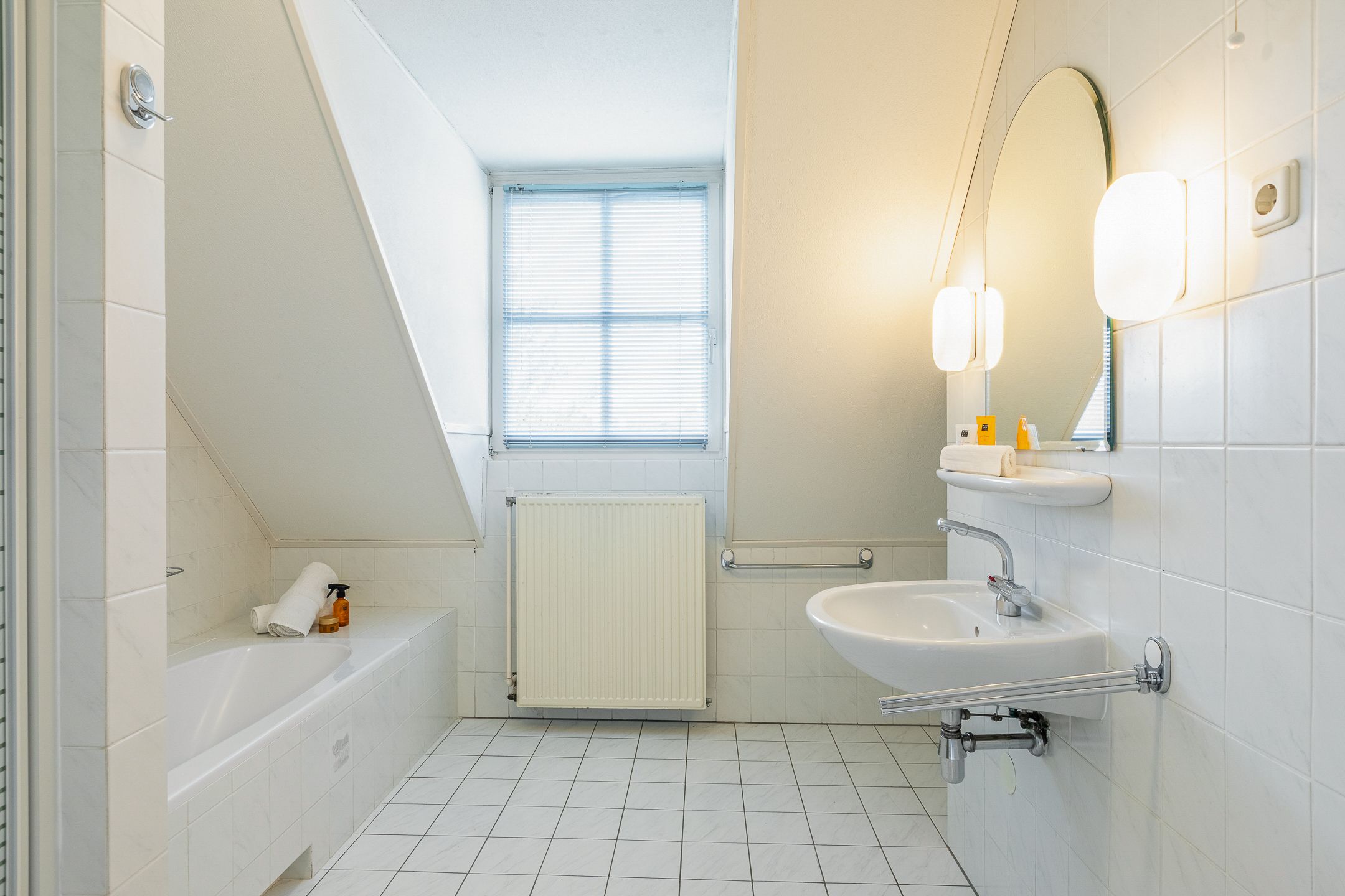 Photo 21 of Min. Aalbersestraat 12