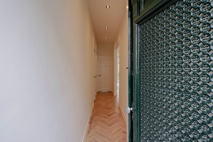 Foto 6 van De Perponcherstraat 32