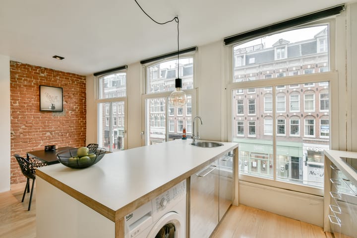 Photo 7 of Kinkerstraat 69-2V