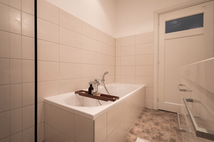 Photo 43 of Johan van Oldenbarneveltlaan 37