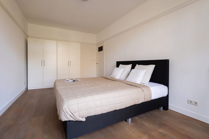 Photo 50 of Johan van Oldenbarneveltlaan 37