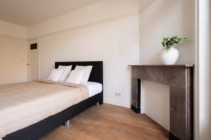 Photo 52 of Johan van Oldenbarneveltlaan 37