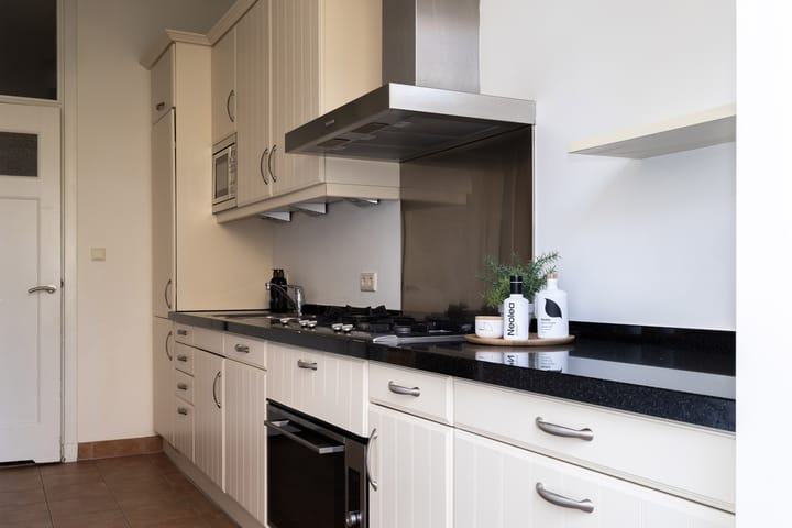 Photo 33 of Johan van Oldenbarneveltlaan 37