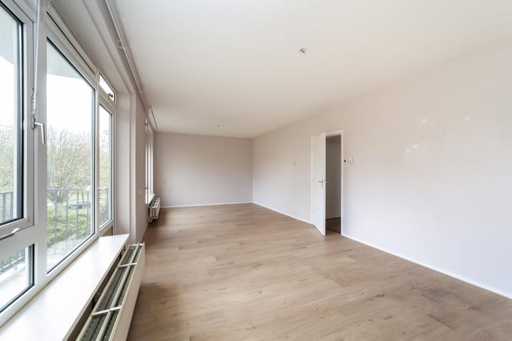 Photo 12 of Valeriusstraat 204