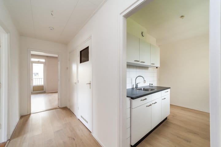 Photo 13 of Valeriusstraat 204