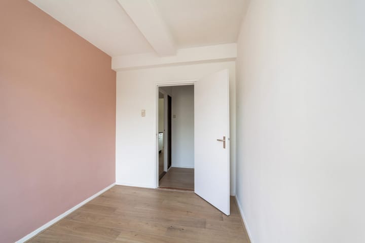 Photo 18 of Valeriusstraat 204