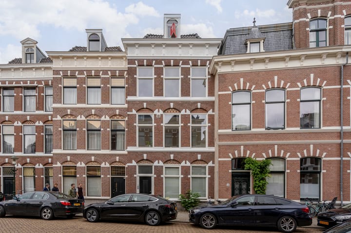 Photo 6 of Emmastraat 14-B