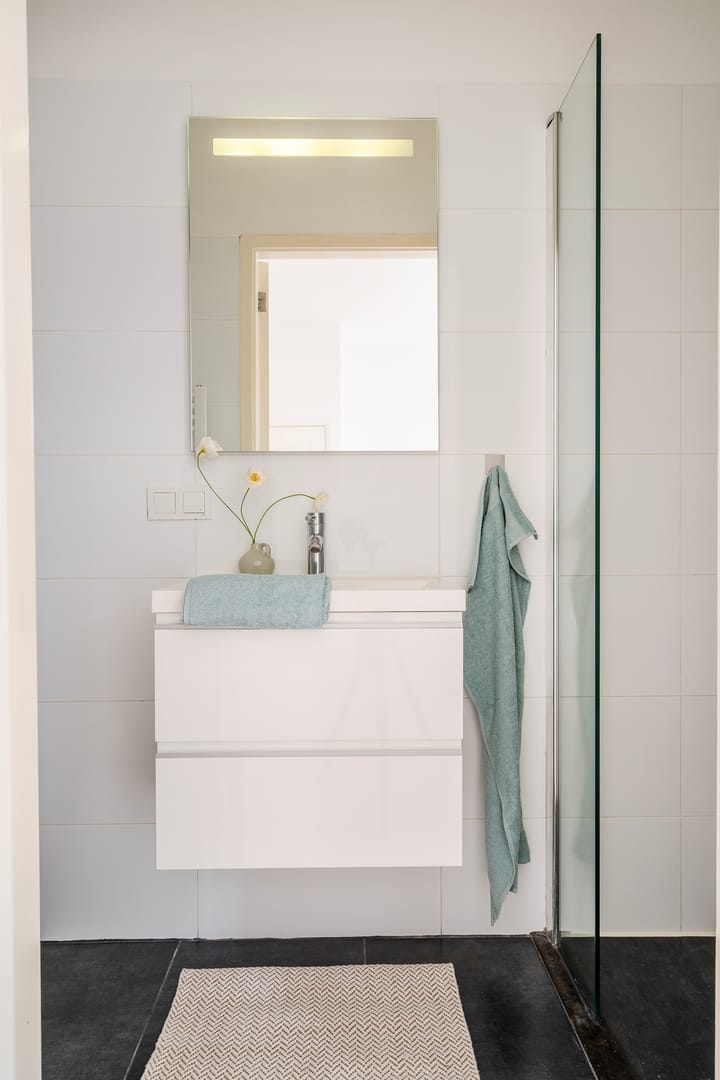 Photo 17 of Emmastraat 14-B