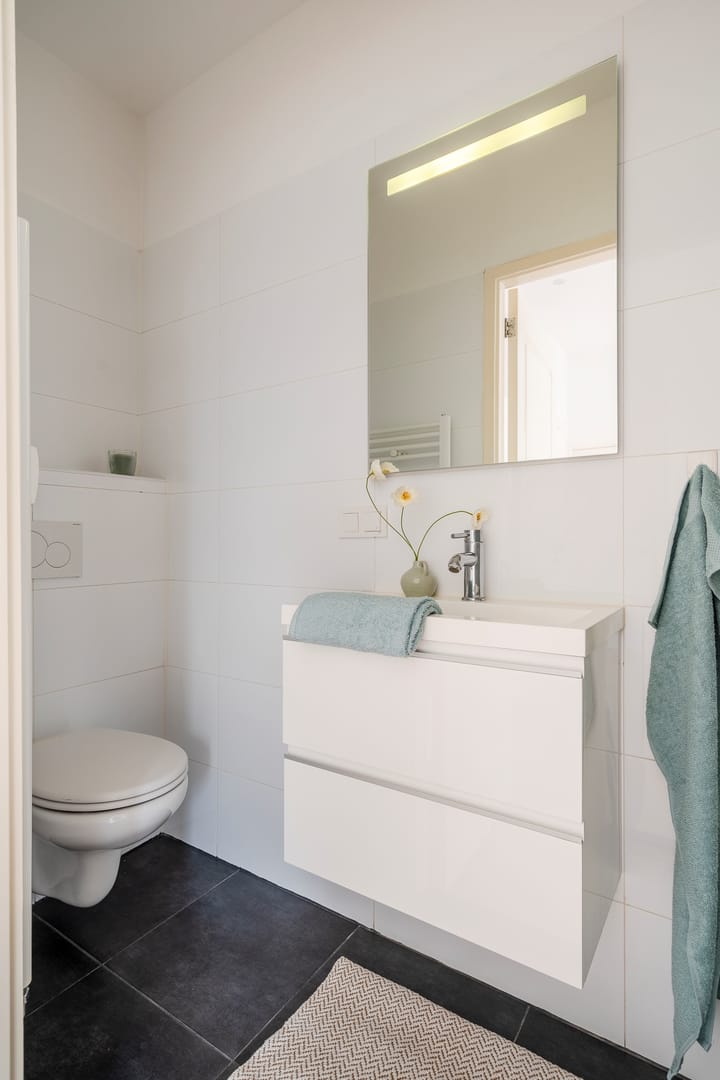 Photo 18 of Emmastraat 14-B