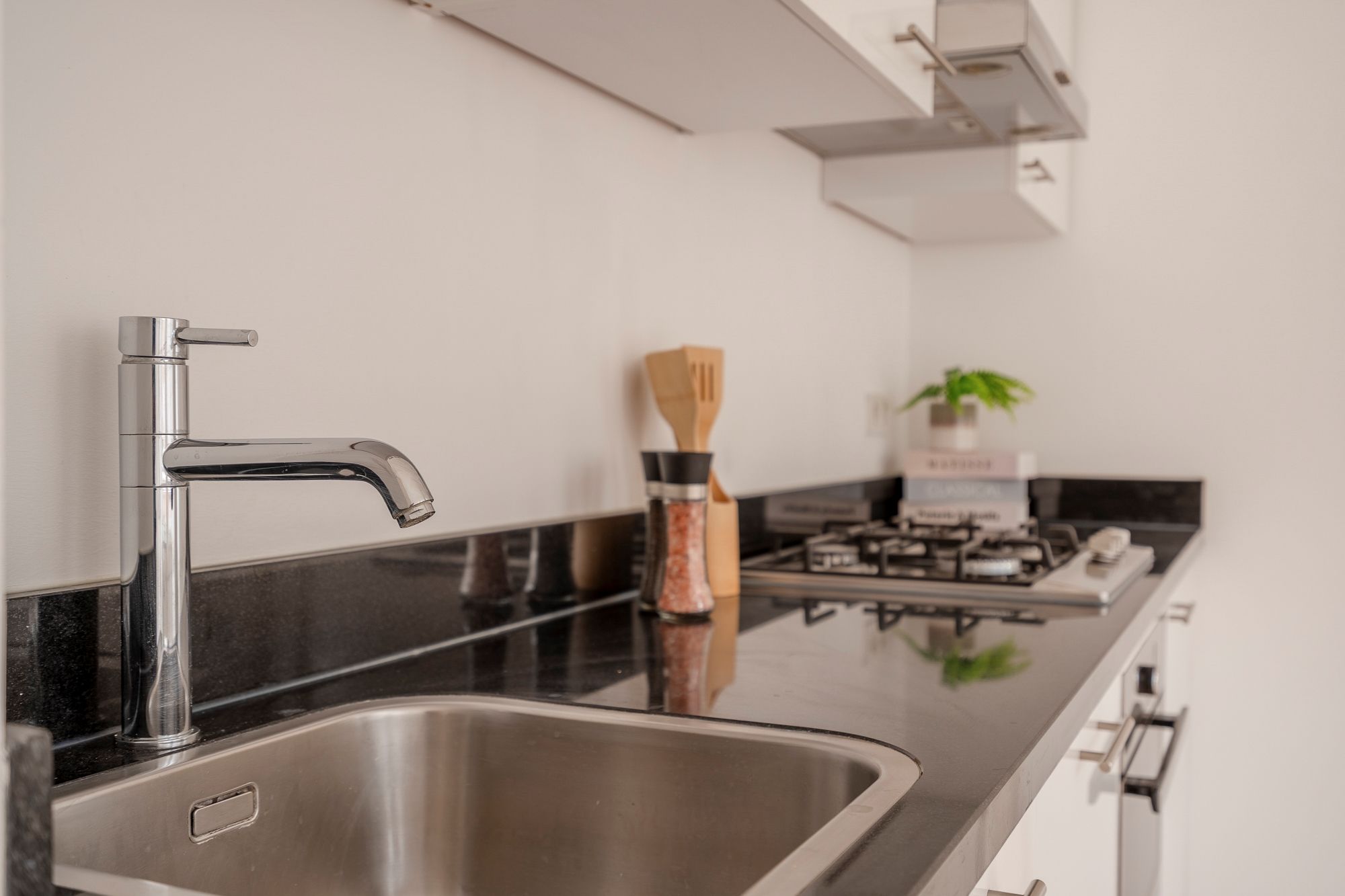 Foto 15 van Emmastraat 14-B