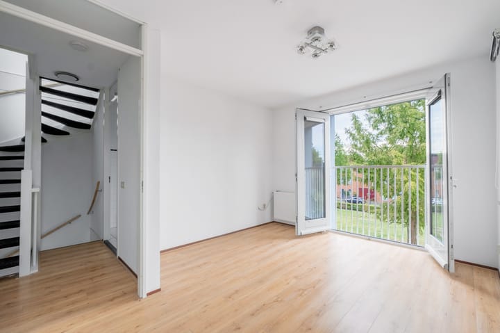 Photo 14 of Emanzana 3