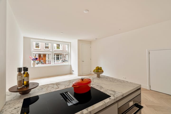 Foto 9 van Woestduinstraat 7-H