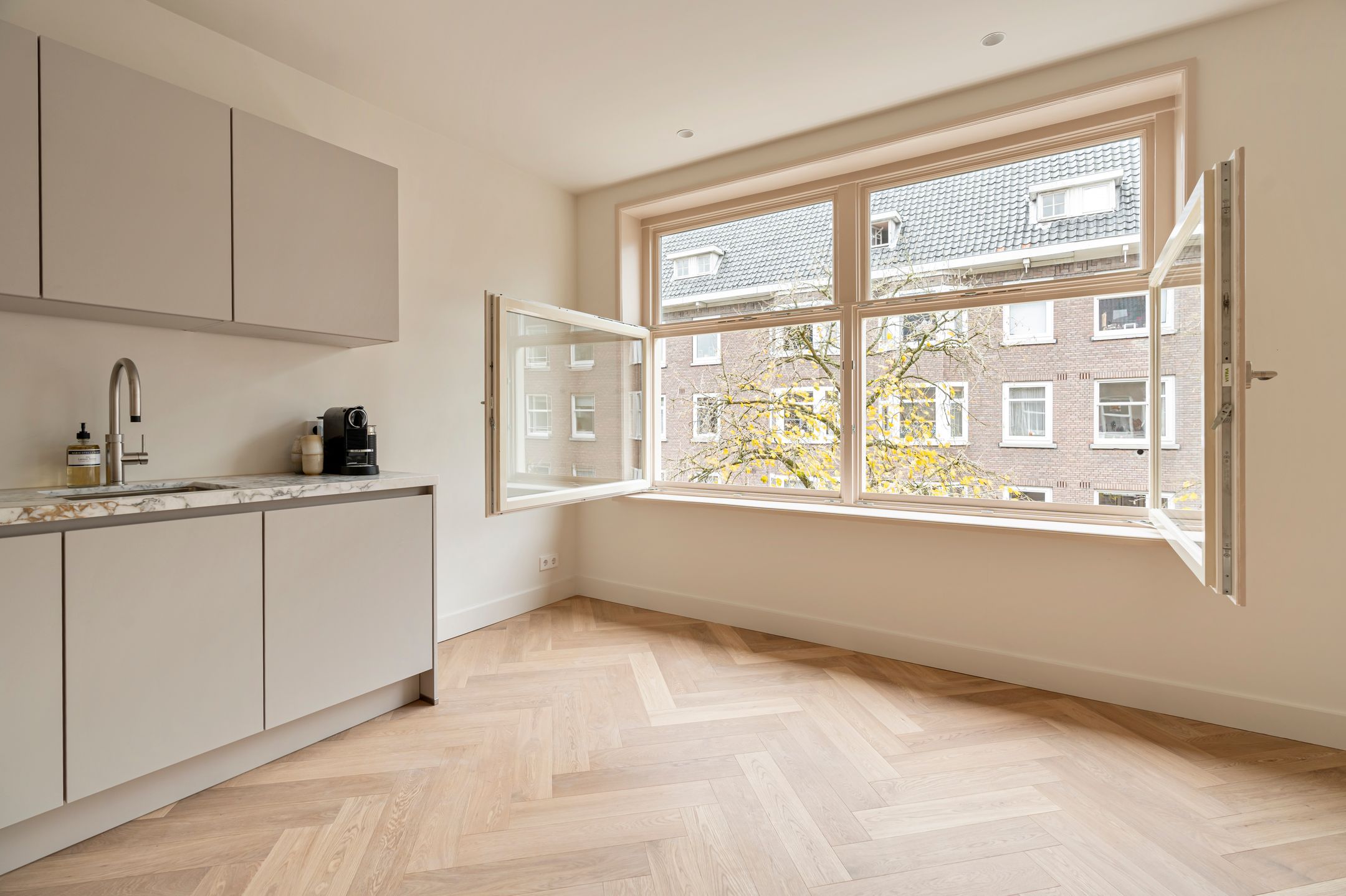 Foto 6 van Woestduinstraat 7-2