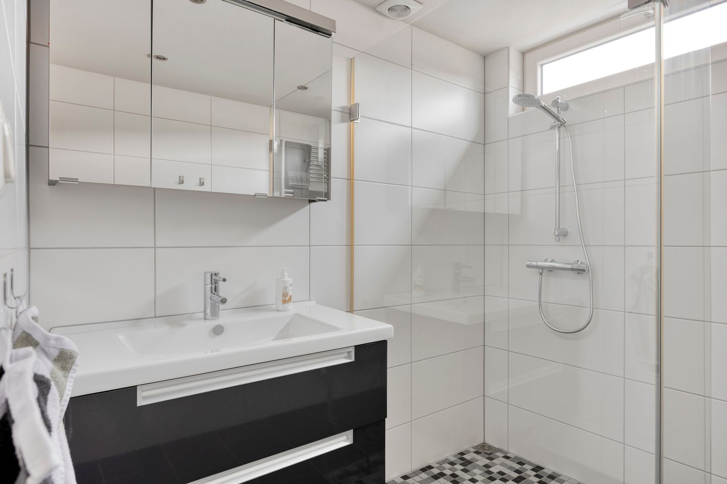 Foto 25 van Burgemeester van Grotenhuisstraat 11