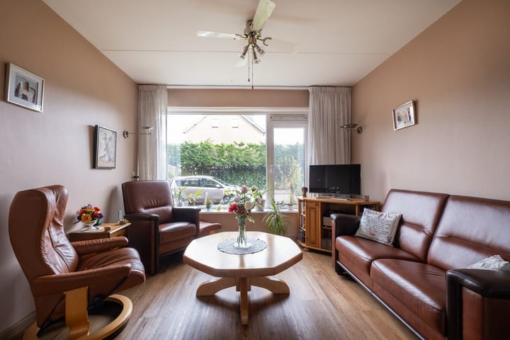 Photo 17 of Pastoor Meriusstraat 142