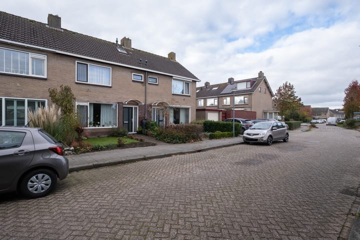 Photo 15 of Pastoor Meriusstraat 142