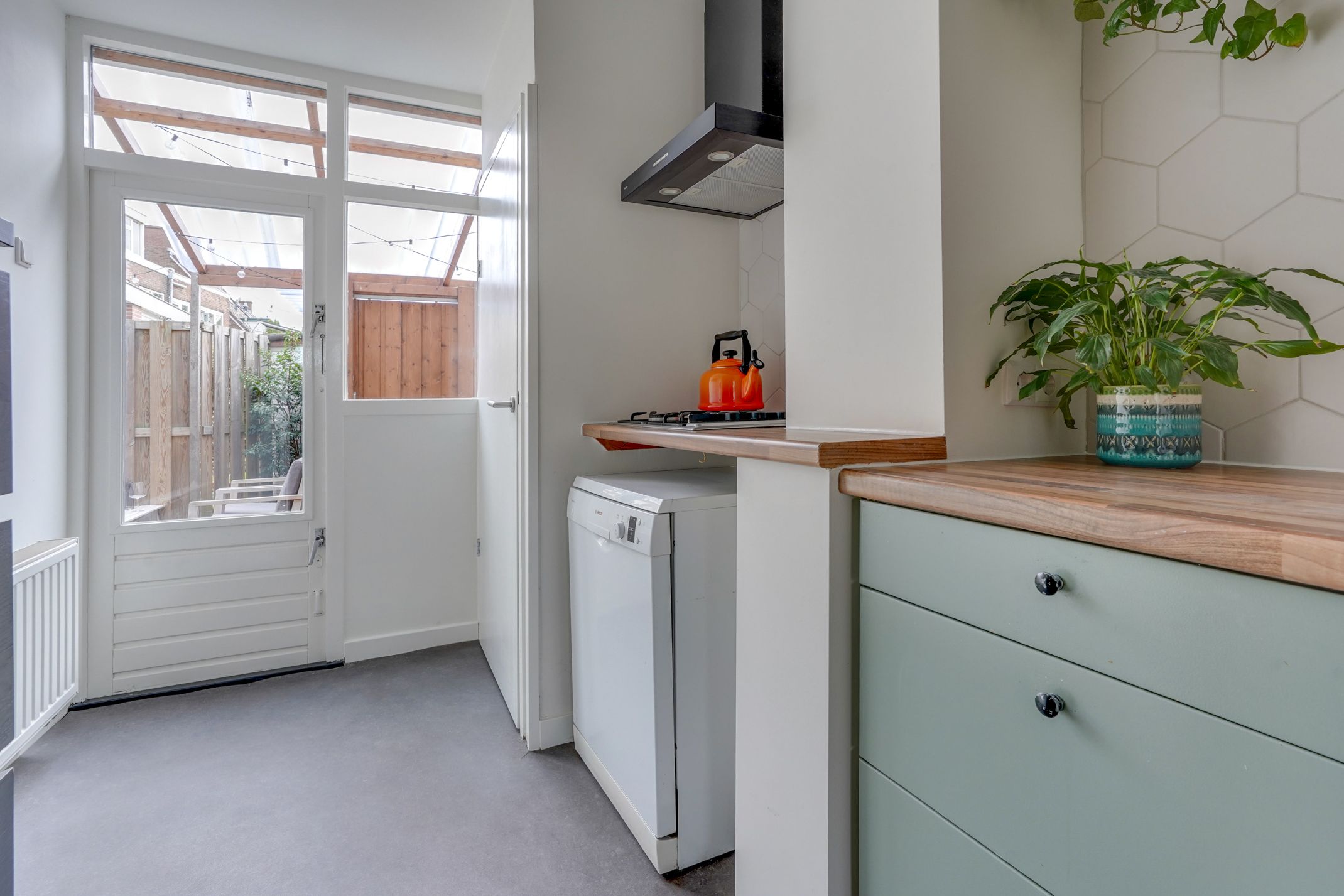 Foto 12 van Pijnboomstraat 7