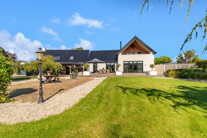 Photo 1 of Luttik Cie 37