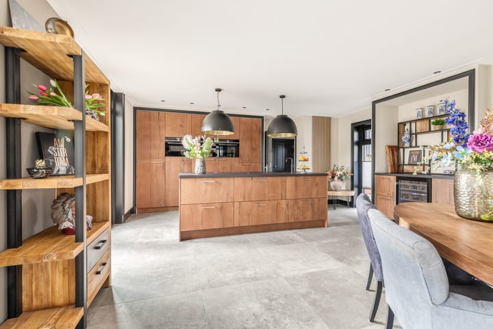 Photo 7 of Luttik Cie 37