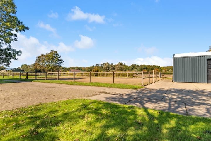 Photo 47 of Luttik Cie 37