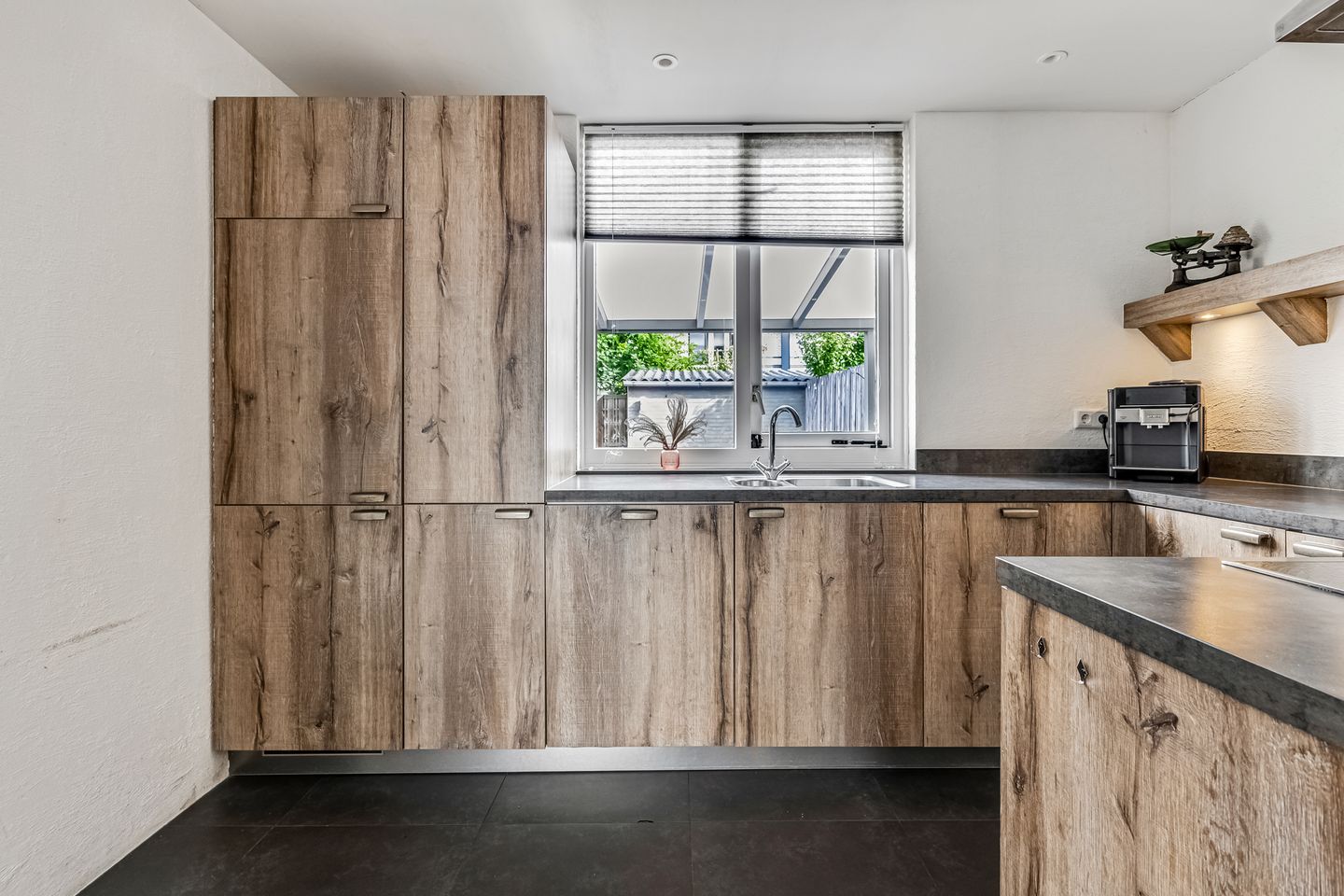 Photo 10 of Jan Lievensstraat 12