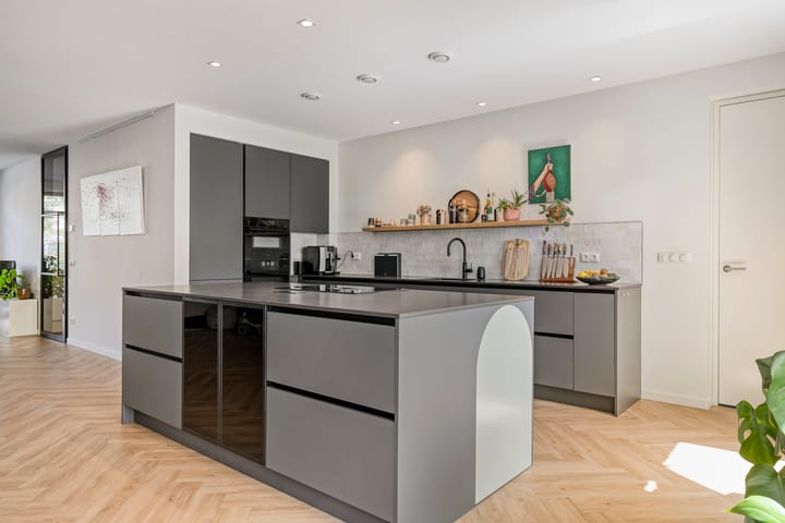 Photo 14 of Hoevelaan 8