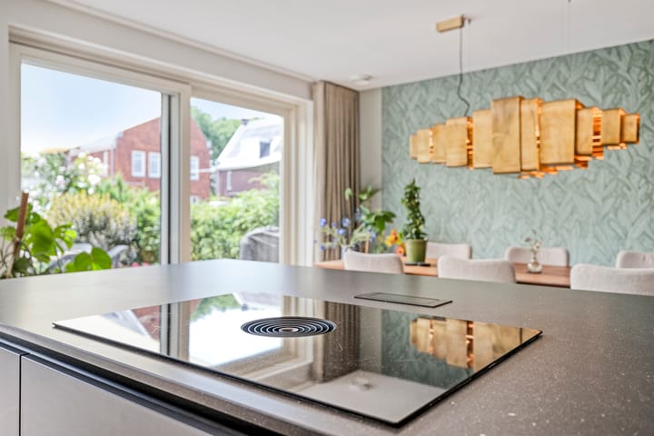 Photo 18 of Hoevelaan 8