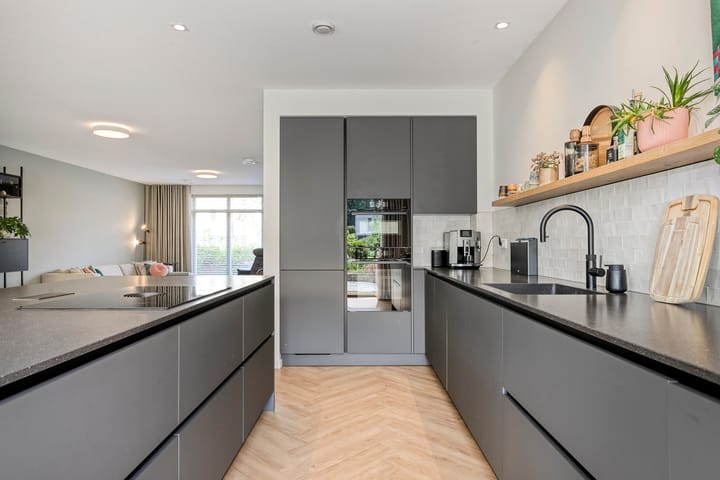 Photo 19 of Hoevelaan 8