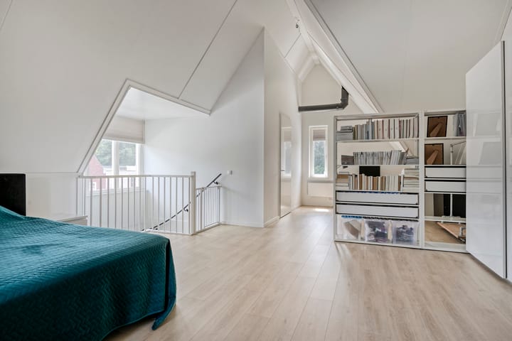 Photo 34 of Hoevelaan 8