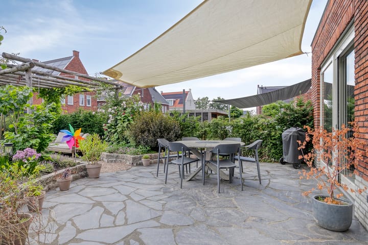 Photo 36 of Hoevelaan 8