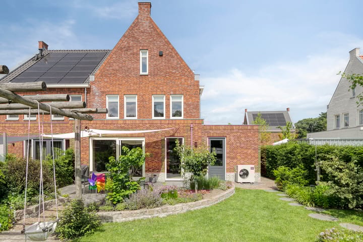 Photo 42 of Hoevelaan 8