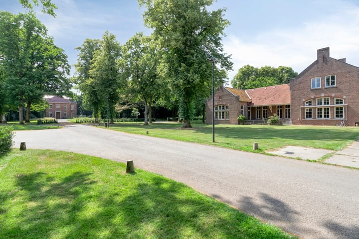 Photo 46 of Hoevelaan 8