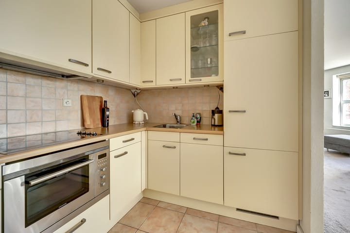 Foto 17 van Middeldijkerplein 40