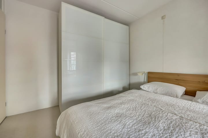 Foto 25 van Middeldijkerplein 40