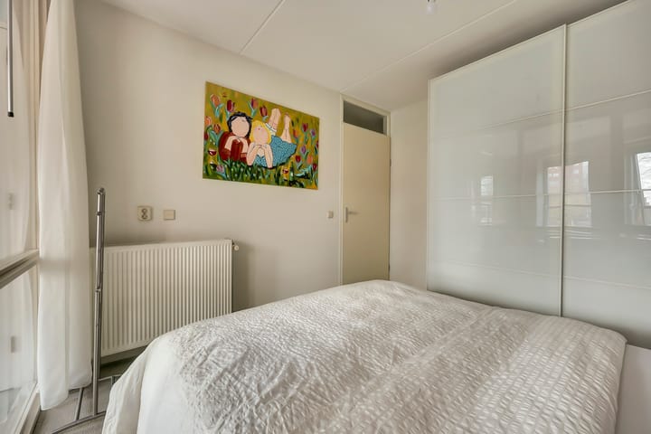 Foto 26 van Middeldijkerplein 40