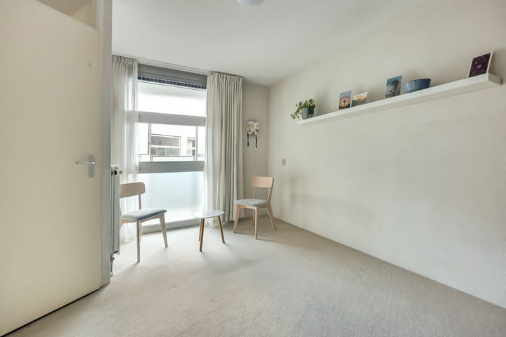 Foto 32 van Middeldijkerplein 40