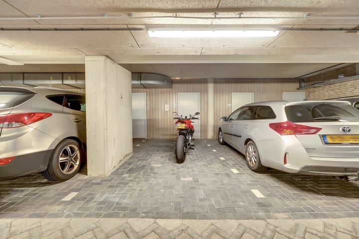 Foto 34 van Middeldijkerplein 40