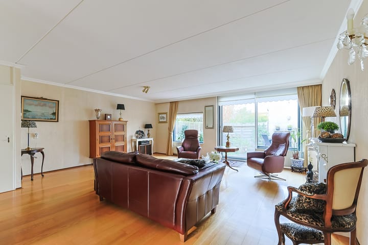 Photo 8 of Hoefsmid 17