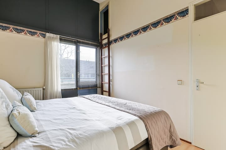 Photo 16 of Hoefsmid 17