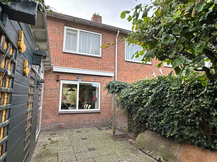 Photo 4 of Jan van Scorelstraat 2