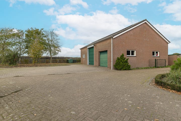 Photo 2 of Oekelsebaan 57