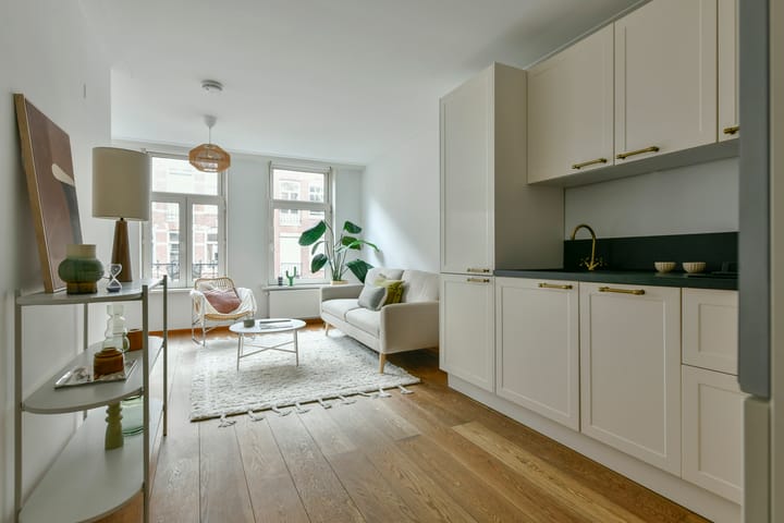 Photo 2 of Wilhelminastraat 52-1