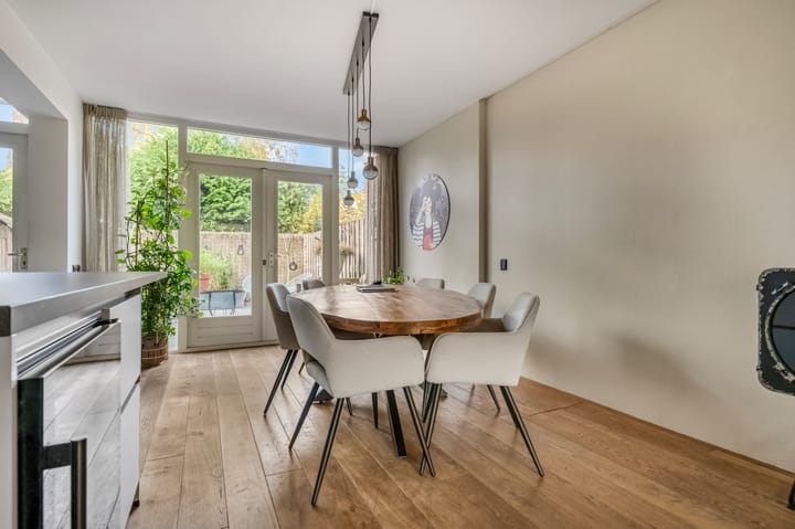 Photo 10 of Diepenbrocklaan 5