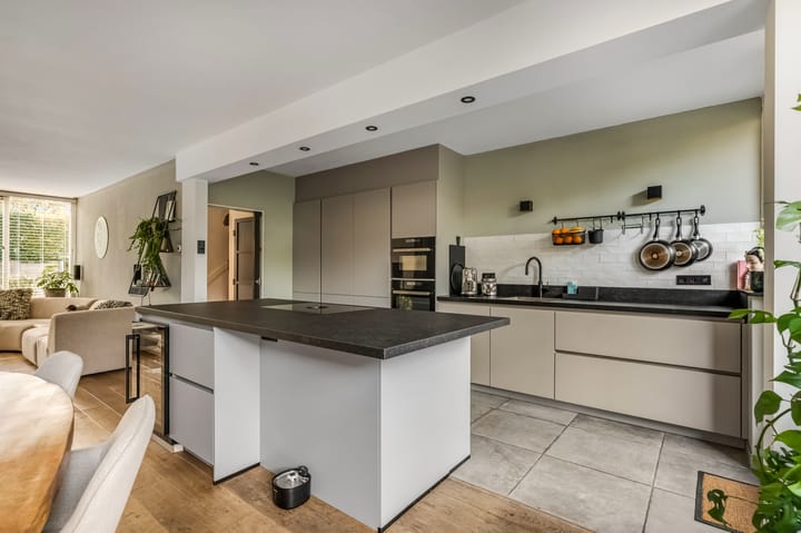 Photo 11 of Diepenbrocklaan 5