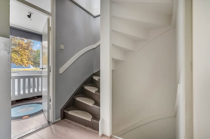 Photo 32 of Diepenbrocklaan 5