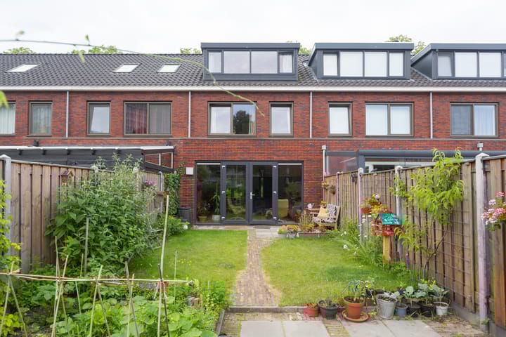 Foto 23 van Charlotte Jacobslaan 71